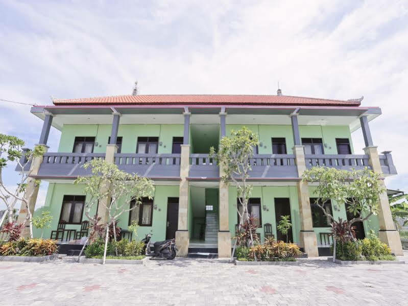 Reddoorz @ Kerobokan Canggu Kuta  Exterior photo